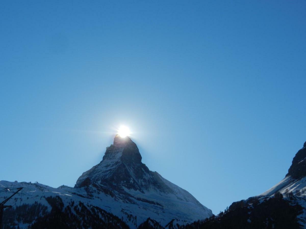 Artist Apartments & Hotel Garni Zermatt Luaran gambar